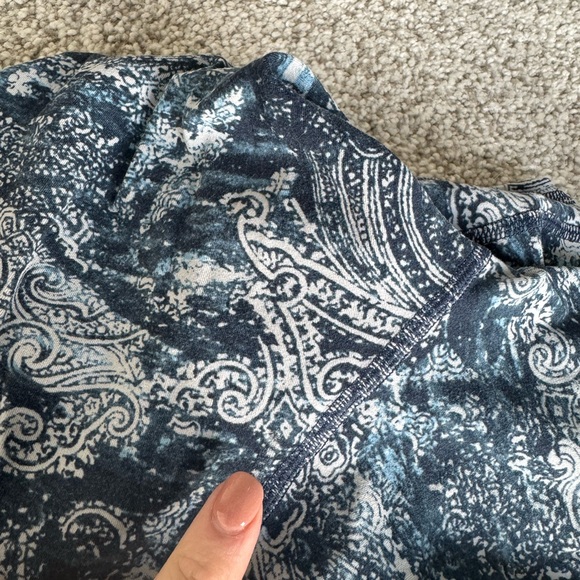 Lululemon bundle - Picture 2 of 2